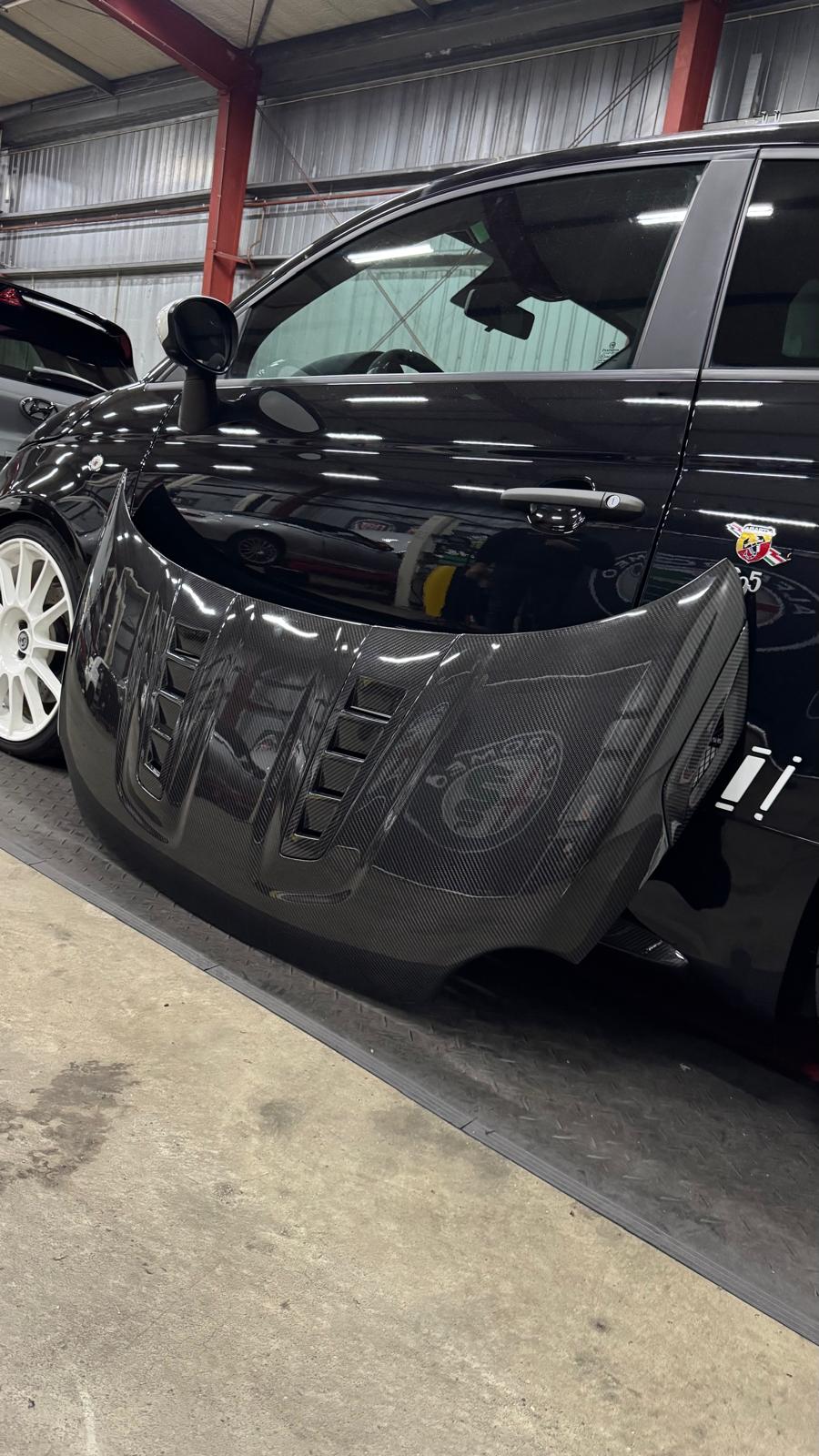 Abarth 500/595/695 - Full carbon Biposto motorkap incl sleuven